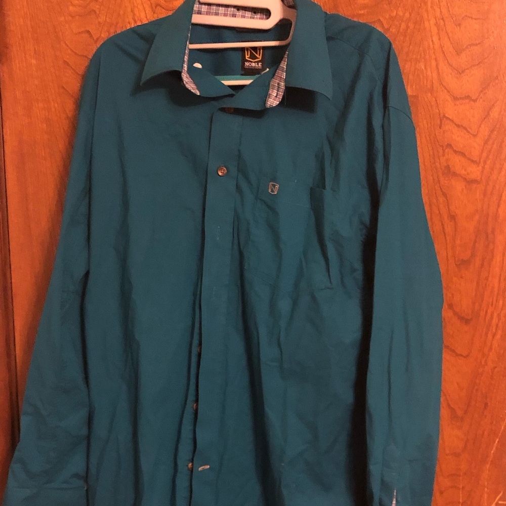 Noble dress shirt size M
